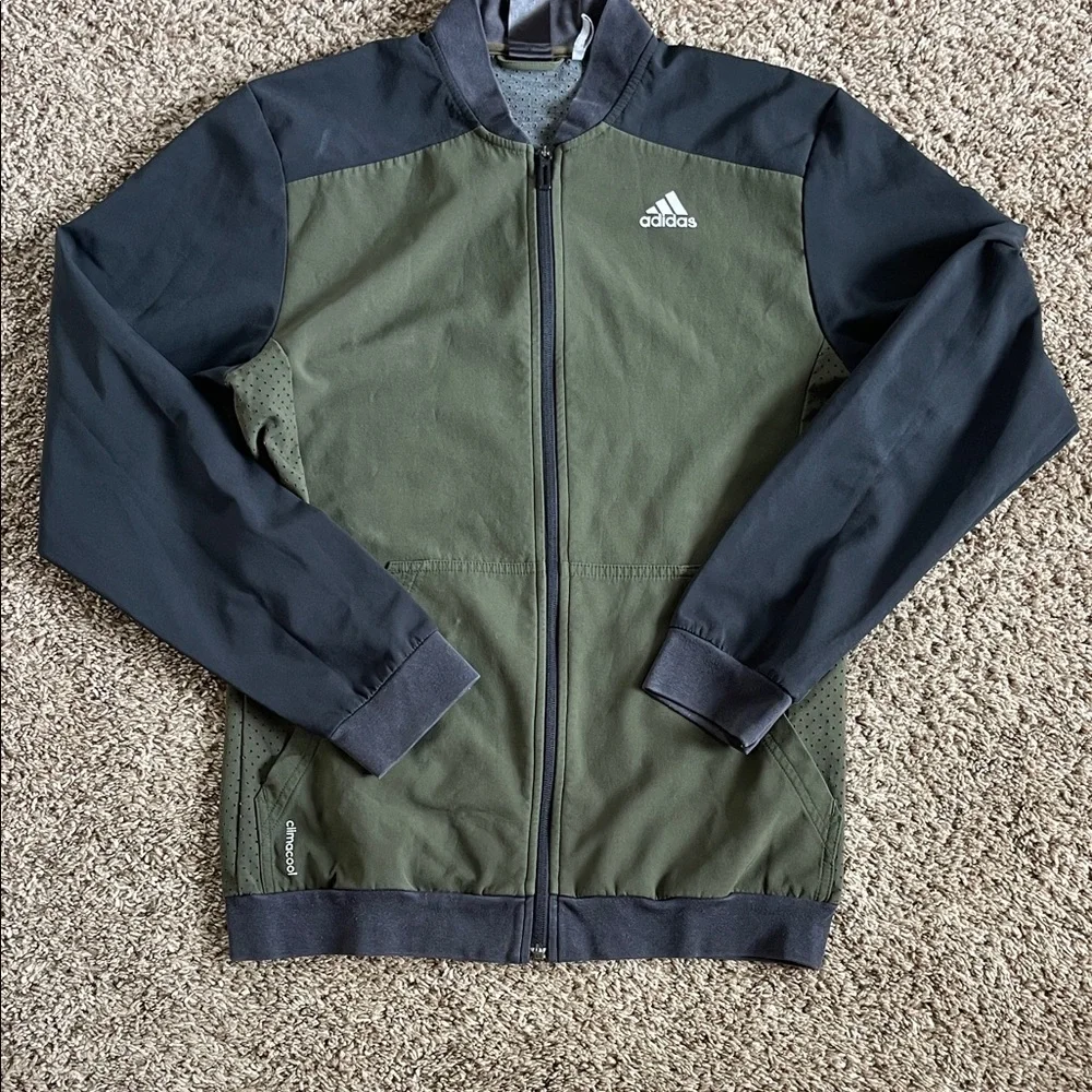 Adidas Men's Olive and Black Windbreaker | Size Medium